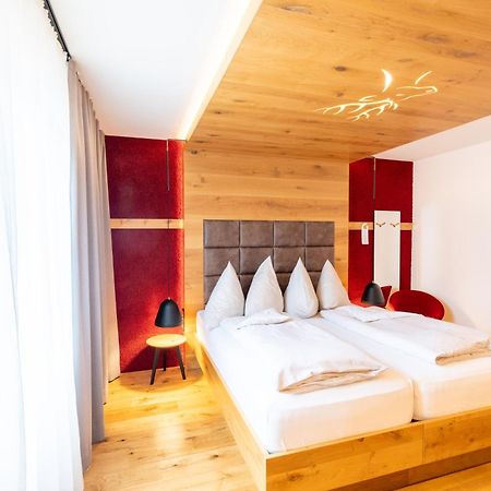 Hotel Hirsch Neu-Ulm Kültér fotó